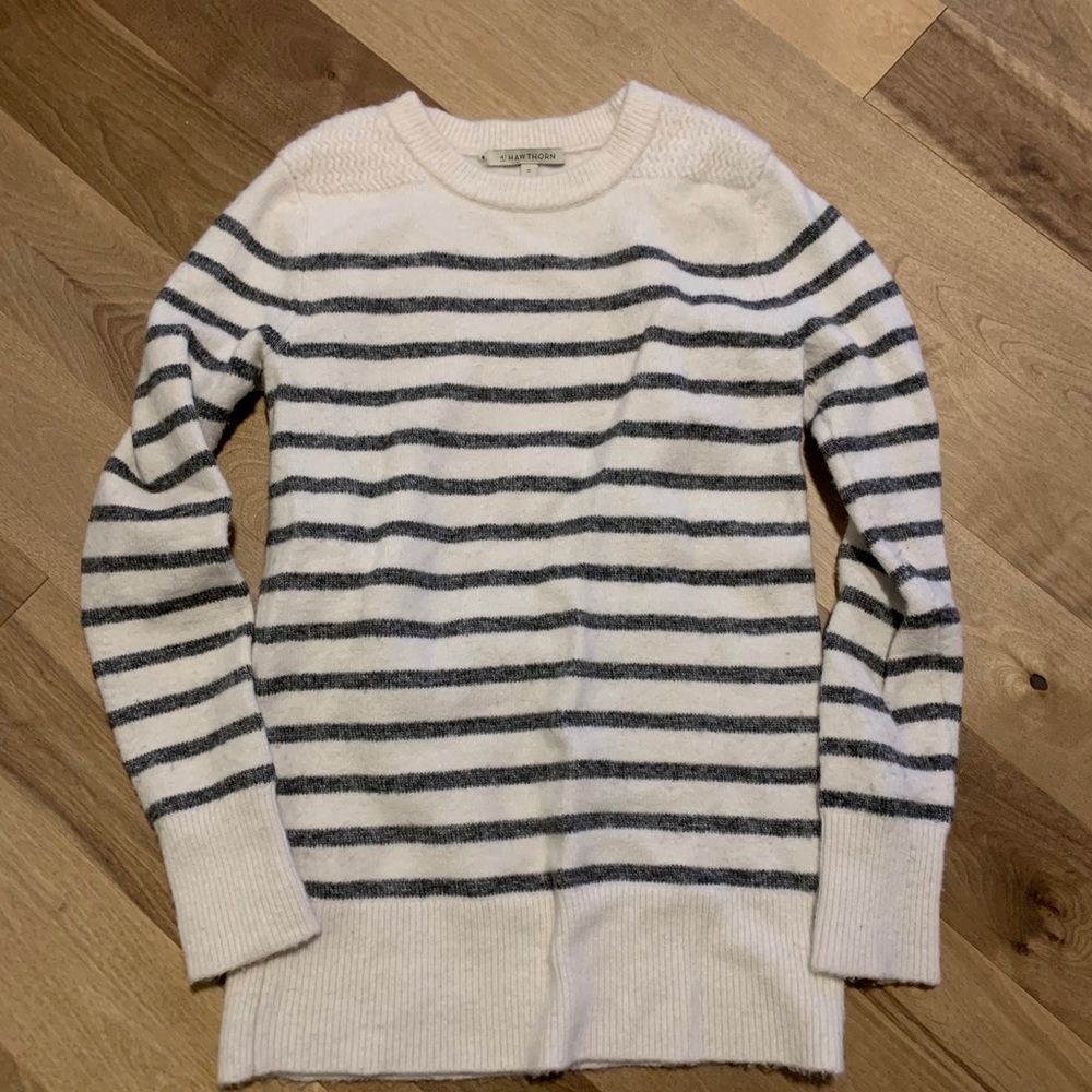 41 Hawthorn sweater, size XS